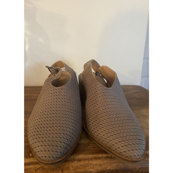 New Lucky Brand Women’s Lideton Pump Titanium Block Heel Buckle Bootie Style 8.5 - Picture 6 of 6